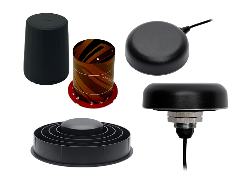 Plusieurs types d'antennes modernes sont présentés, notamment des modèles cylindriques, plats et en forme de dôme.