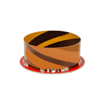 Chapeau rond à motif rayé marron et caramel sur une base rouge ornée de petites décorations en forme de cristaux.