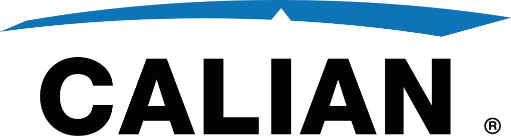 Logo de Calian représentant le nom en lettres noires grasses avec une ligne courbe bleue au-dessus.